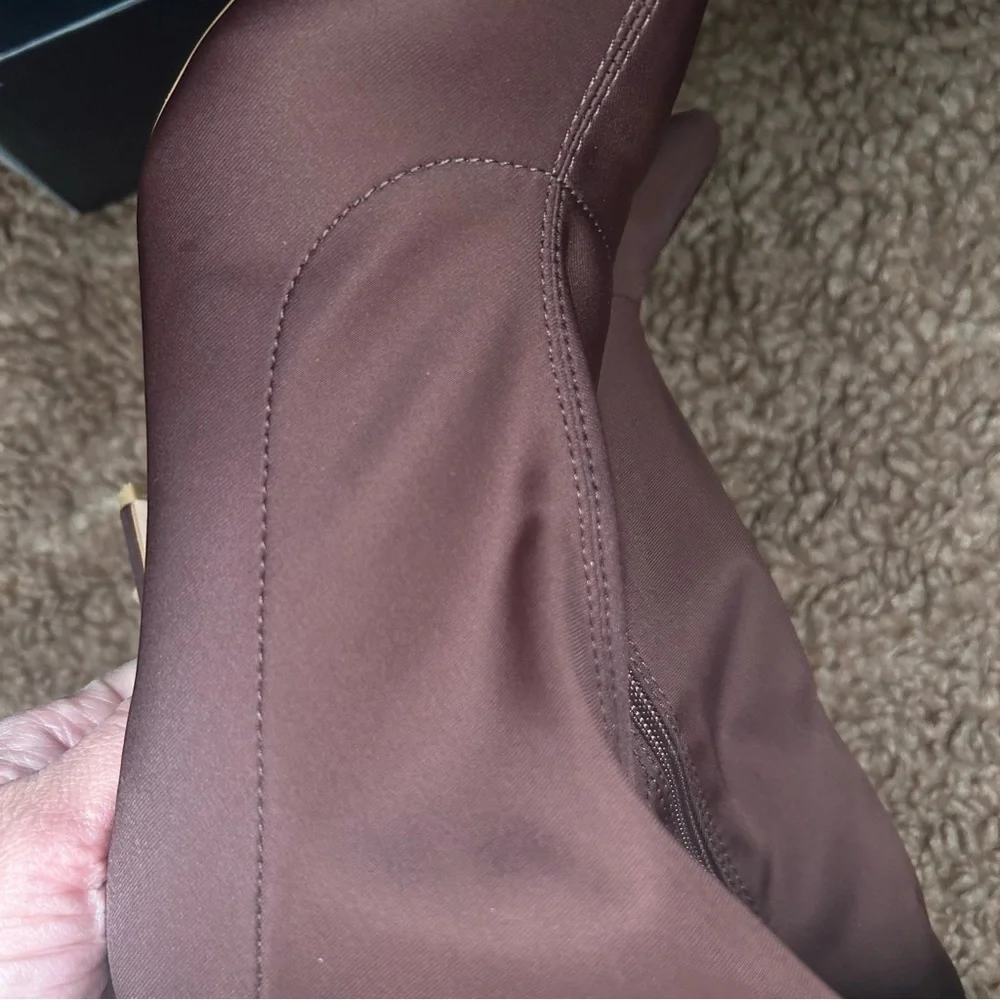 Fashion nova brown heels - Picture 3 of 9